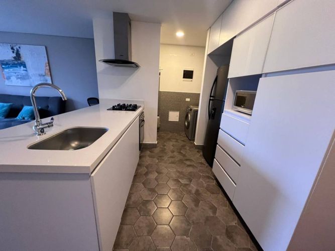 Apartaestudio en venta en Loma Del Campestre, Medellín, 63 m² · foto 2 de 20