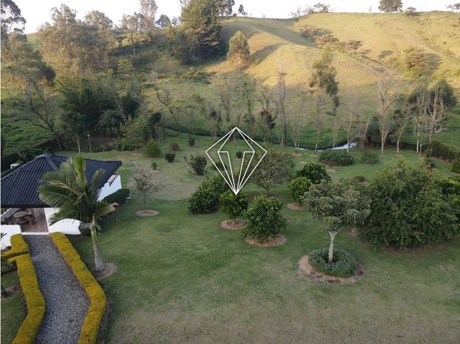 Finca en venta en Samaria, El Carmen de Viboral, 500 m² · foto 3 de 24