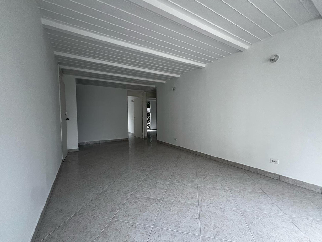 Apartamento en arriendo en Urbanizacion Milan Condominio Iv, Envigado · foto 2 de 14