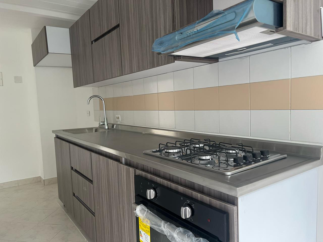 Apartamento en arriendo en Urbanizacion Milan Condominio Iv, Envigado · foto 5 de 14