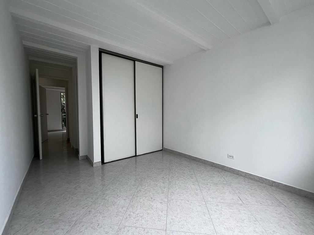 Apartamento en arriendo en Urbanizacion Milan Condominio Iv, Envigado · foto 13 de 14