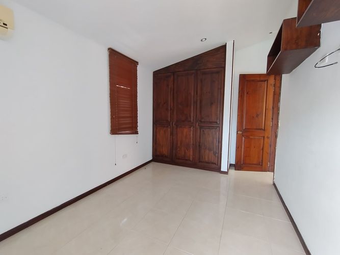 Casa de 5 alcobas en venta en El Castillo, Jamundí, 250 m² · foto 14 de 17