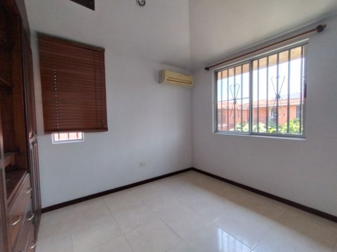 Casa de 5 alcobas en venta en El Castillo, Jamundí, 250 m² · foto 17 de 17