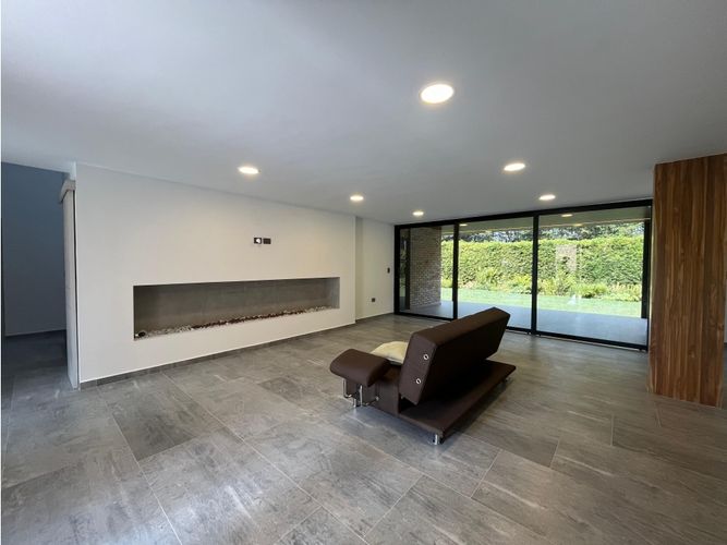 Casa en venta en Llano Grande, Rionegro, 430 m² · foto 4 de 13