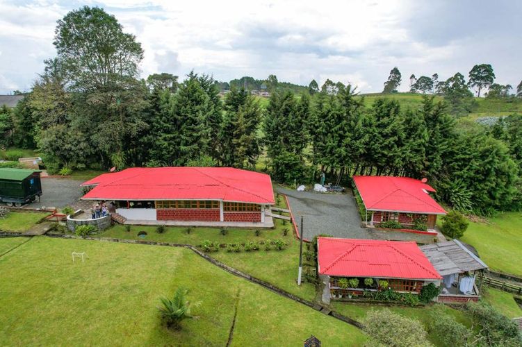 Finca en venta en Tribunas Corcega, Pereira, 34339 m² · foto 3 de 10