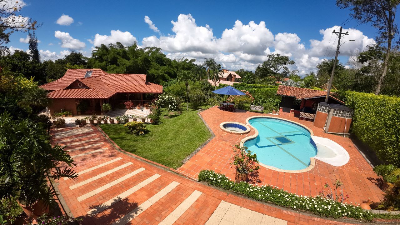Casa en venta en Cerritos, Pereira · foto 2 de 12