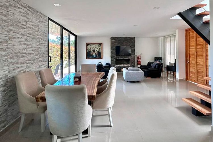 Casa de 3 alcobas en venta en Quintas Del Palmar, Envigado, 300 m² · foto 2 de 17