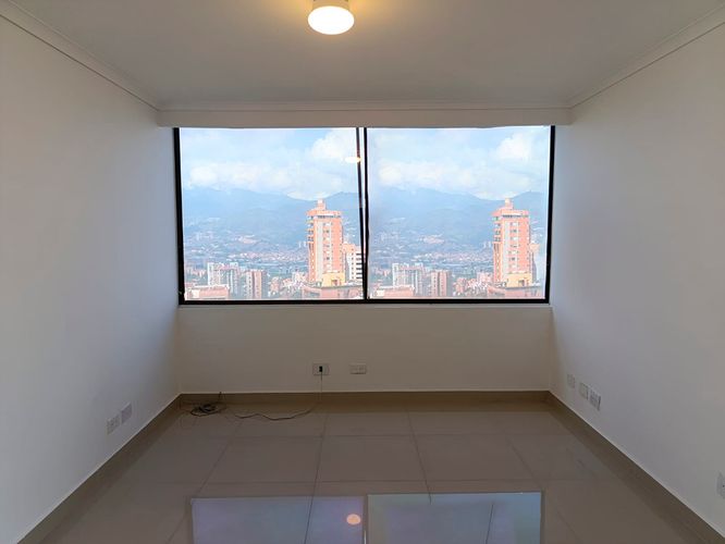 Apartamento de 3 alcobas en venta en El Poblado, Medellín, 133 m² · foto 6 de 17