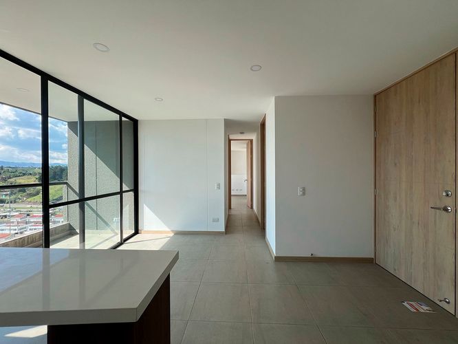 Apartamento de 2 alcobas en venta en El Porvenir, Rionegro, 67 m² · foto 3 de 12