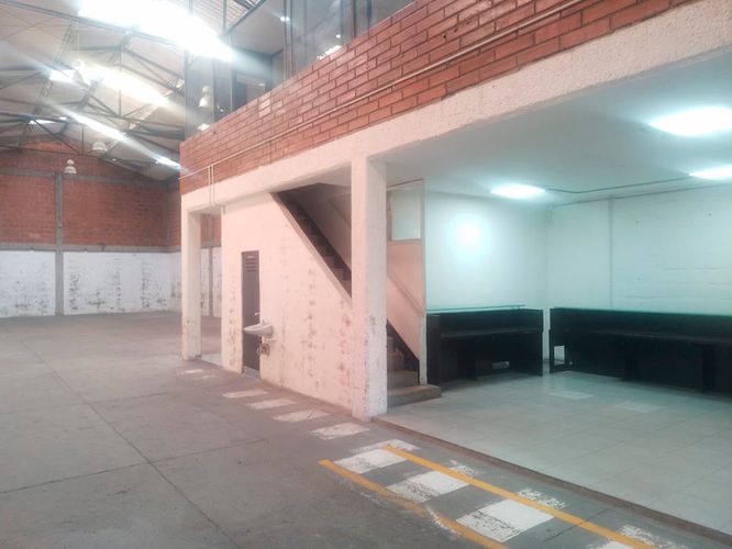 Bodega en arriendo en El Chagualo, Medellín, 500 m² · foto 4 de 20