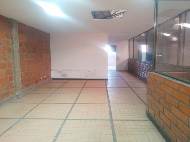 Bodega en arriendo en El Chagualo, Medellín, 500 m² · foto 12 de 20