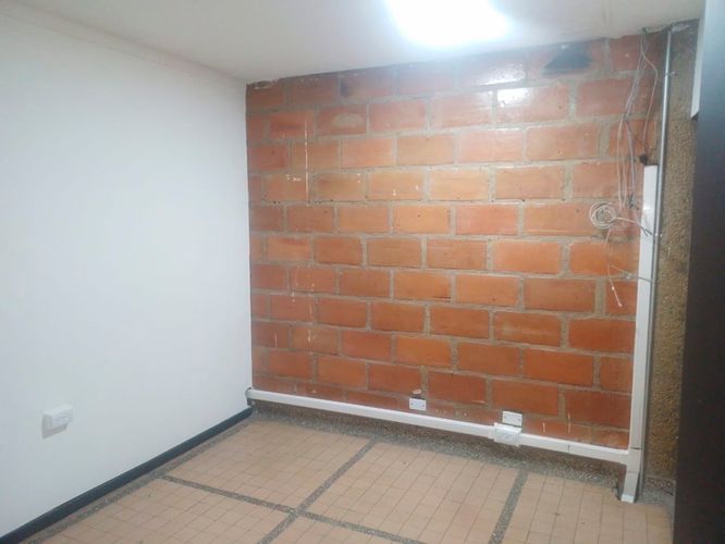 Bodega en arriendo en El Chagualo, Medellín, 500 m² · foto 16 de 20