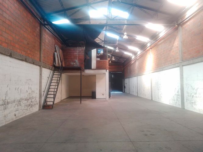 Bodega en arriendo en El Chagualo, Medellín, 500 m² · foto 18 de 20