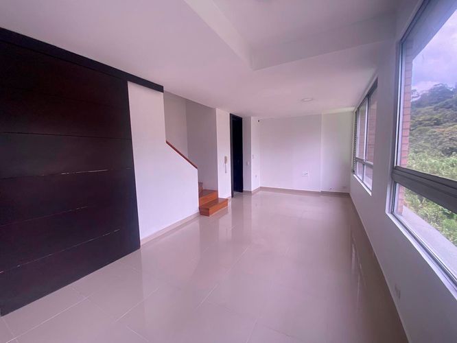 Oficina en arriendo en El Poblado, Medellín, 90 m² · foto 2 de 18
