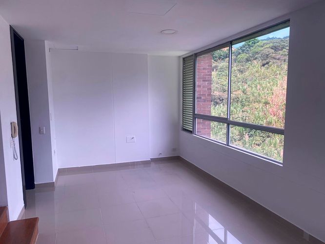 Oficina en arriendo en El Poblado, Medellín, 90 m² · foto 7 de 18