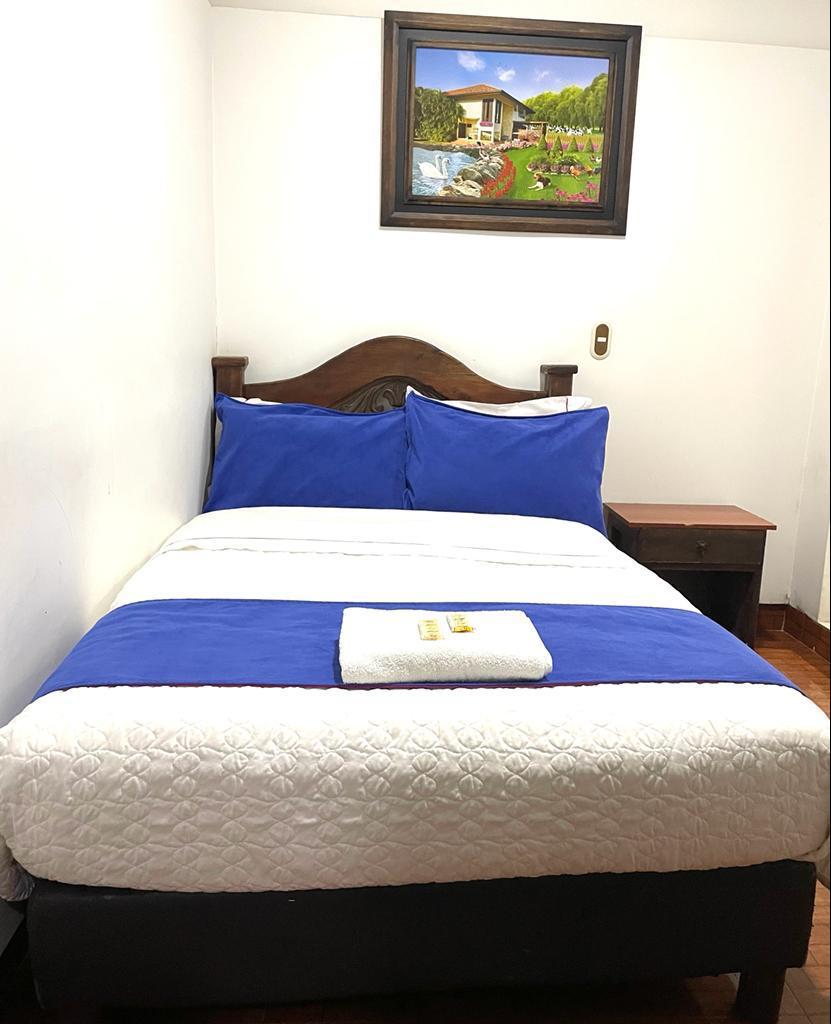 Casa en venta en La Candelaria, Bogotá · foto 10 de 15