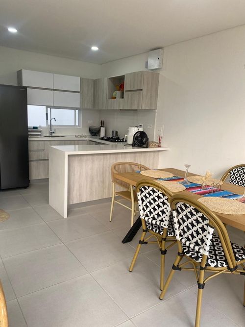 Casa en venta en Ricaurte, 100 m² · foto 10 de 24