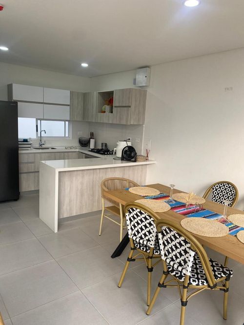 Casa en venta en Ricaurte, 100 m² · foto 11 de 24