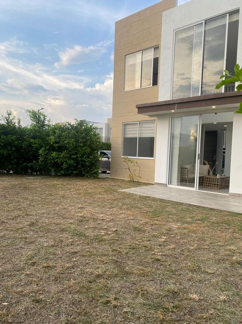 Casa en venta en Ricaurte, 100 m² · foto 16 de 24