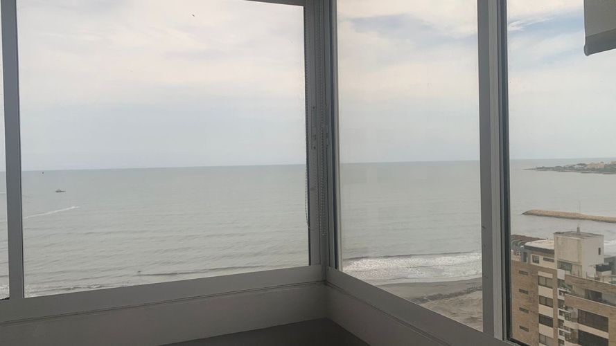 Apartamento de 3 alcobas en venta en Bocagrande, Cartagena, 178 m² · foto 3 de 21