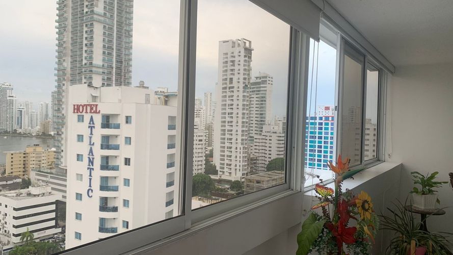 Apartamento de 3 alcobas en venta en Bocagrande, Cartagena, 178 m² · foto 4 de 21