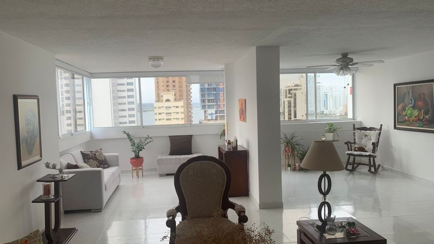 Apartamento de 3 alcobas en venta en Bocagrande, Cartagena, 178 m² · foto 6 de 21