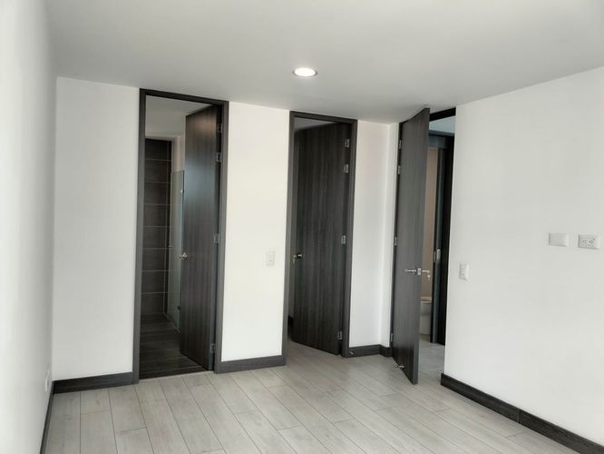 Apartamento de 2 alcobas en arriendo en El Poblado, Medellín, 85 m² · foto 10 de 17
