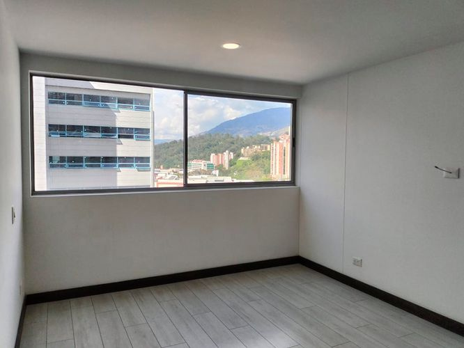 Apartamento de 2 alcobas en arriendo en El Poblado, Medellín, 85 m² · foto 13 de 17