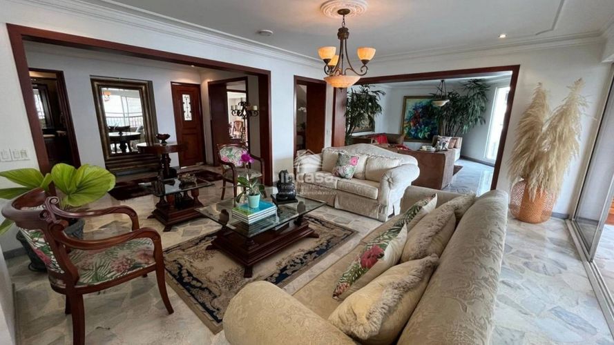 Apartamento de 3 alcobas en venta en Bellavista, Cali, 319 m² · foto 10 de 24