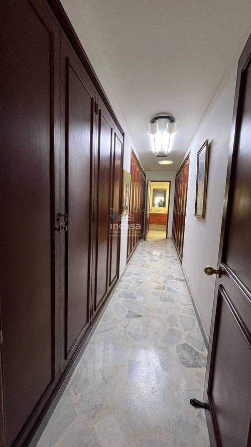 Apartamento de 3 alcobas en venta en Bellavista, Cali, 319 m² · foto 11 de 24