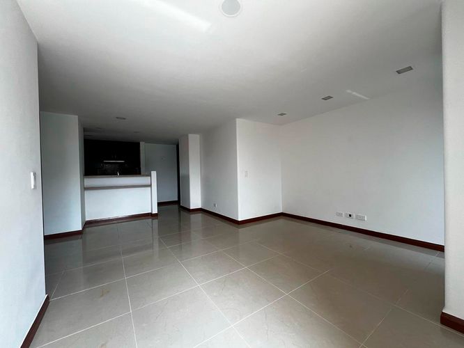 Apartamento de 2 alcobas en arriendo en Cumbres, Envigado, 95 m² · foto 2 de 17