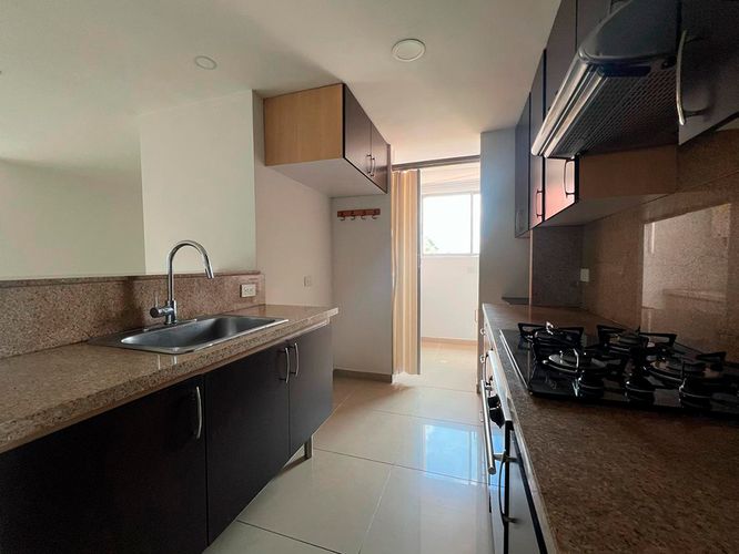 Apartamento de 2 alcobas en arriendo en Cumbres, Envigado, 95 m² · foto 5 de 17