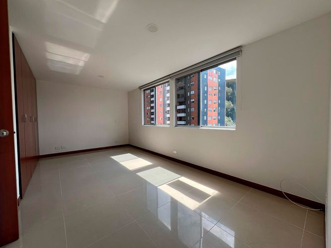 Apartamento de 2 alcobas en arriendo en Cumbres, Envigado, 95 m² · foto 10 de 17