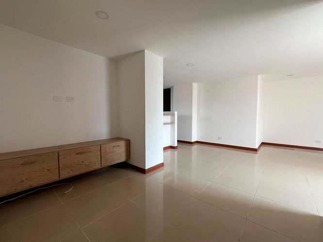 Apartamento de 2 alcobas en arriendo en Cumbres, Envigado, 95 m² · foto 11 de 17