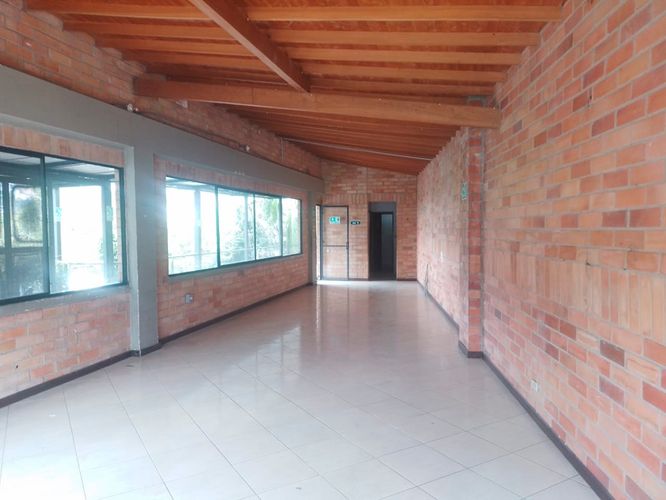 Bodega en arriendo en Caqueta, La Estrella, 400 m² · foto 10 de 17
