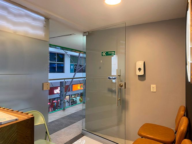 Consultorio en venta en Entreamigos, Sabaneta, 33 m² · foto 2 de 6