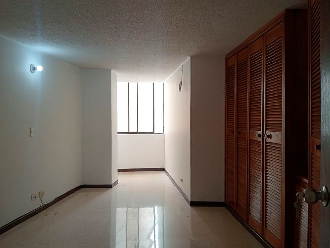 Apartamento de 3 alcobas en venta en Laureles, Medellín, 100 m² · foto 13 de 20
