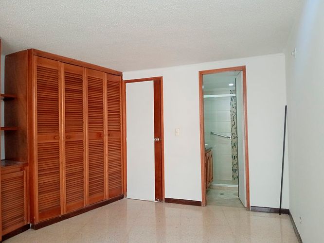 Apartamento de 3 alcobas en venta en Laureles, Medellín, 100 m² · foto 15 de 20