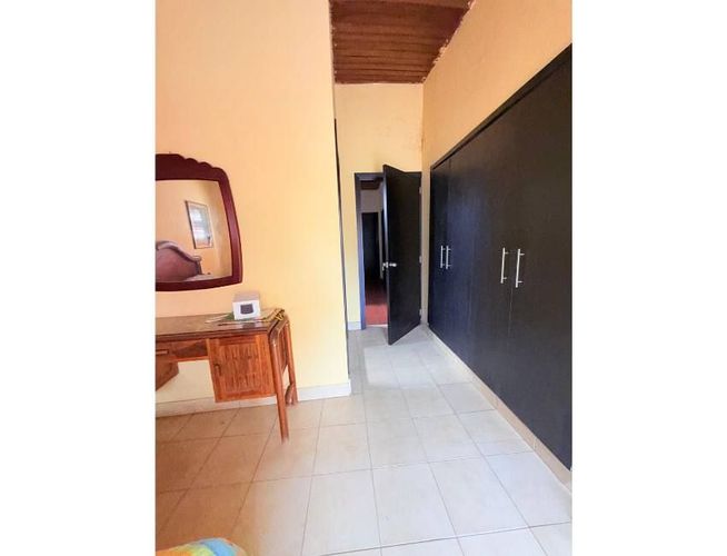 Casa de 9 alcobas en venta en Cadiles, Bucaramanga, 250 m² · foto 4 de 20
