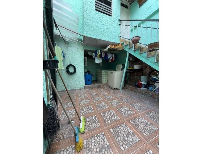 Casa de 9 alcobas en venta en Cadiles, Bucaramanga, 250 m² · foto 17 de 20