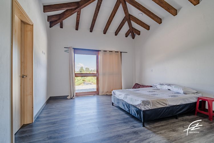 Casa de 4 alcobas en venta en El Carmen De Viboral, El Carmen de Viboral, 330 m² · foto 23 de 24