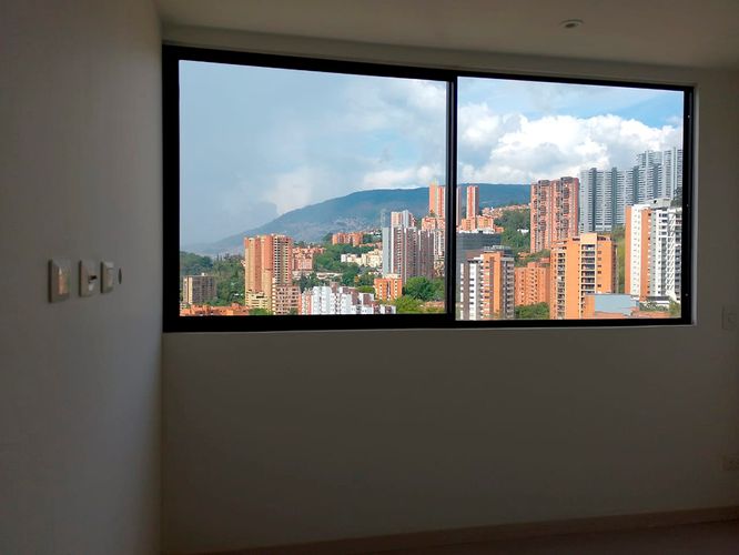 Apartamento de 3 alcobas en arriendo en El Poblado, Medellín, 108 m² · foto 13 de 17