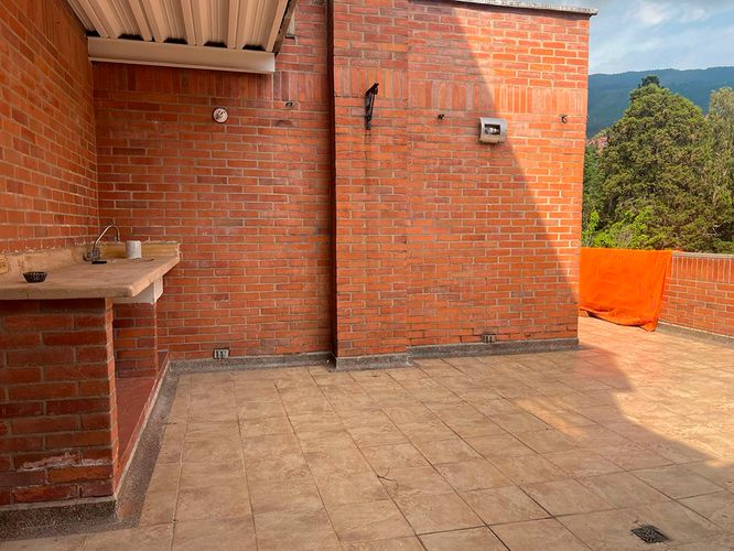 Apartamento de 3 alcobas en arriendo en El Poblado, Medellín, 220 m² · foto 18 de 18