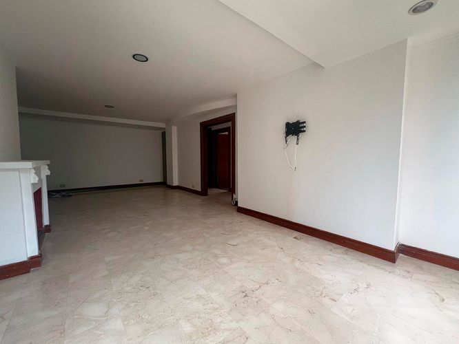 Apartamento de 3 alcobas en arriendo en El Poblado, Medellín, 220 m² · foto 4 de 18
