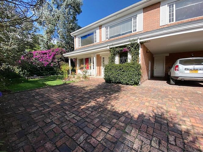 Casa de 4 alcobas en venta en San Jose De Bavaria, Bogotá, 440 m² · foto 20 de 24