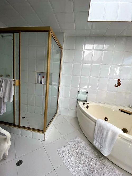 Casa de 4 alcobas en venta en San Jose De Bavaria, Bogotá, 440 m² · foto 22 de 24
