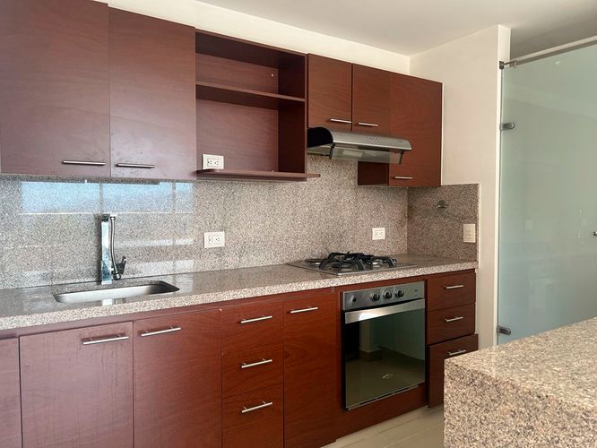Apartamento de 3 alcobas en arriendo en Cumbres, Envigado, 75 m² · foto 5 de 17