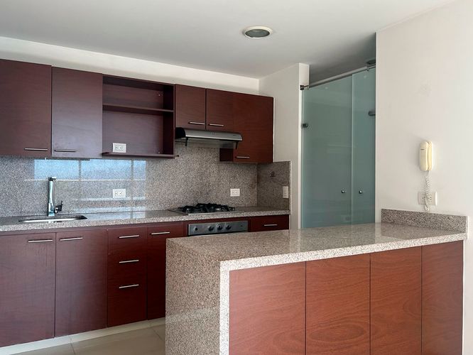Apartamento de 3 alcobas en arriendo en Cumbres, Envigado, 75 m² · foto 7 de 17