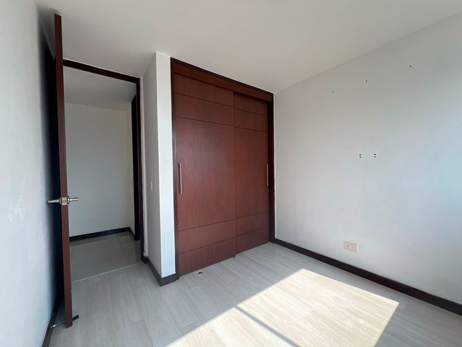 Apartamento de 3 alcobas en arriendo en Cumbres, Envigado, 75 m² · foto 8 de 17