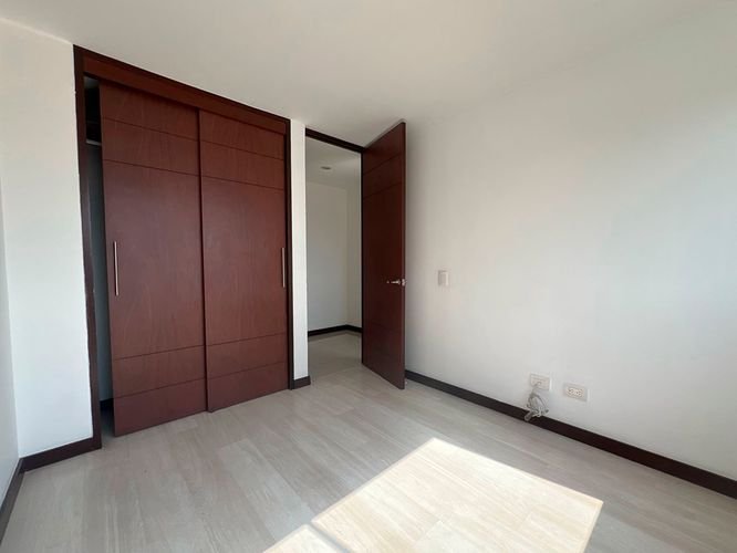 Apartamento de 3 alcobas en arriendo en Cumbres, Envigado, 75 m² · foto 9 de 17